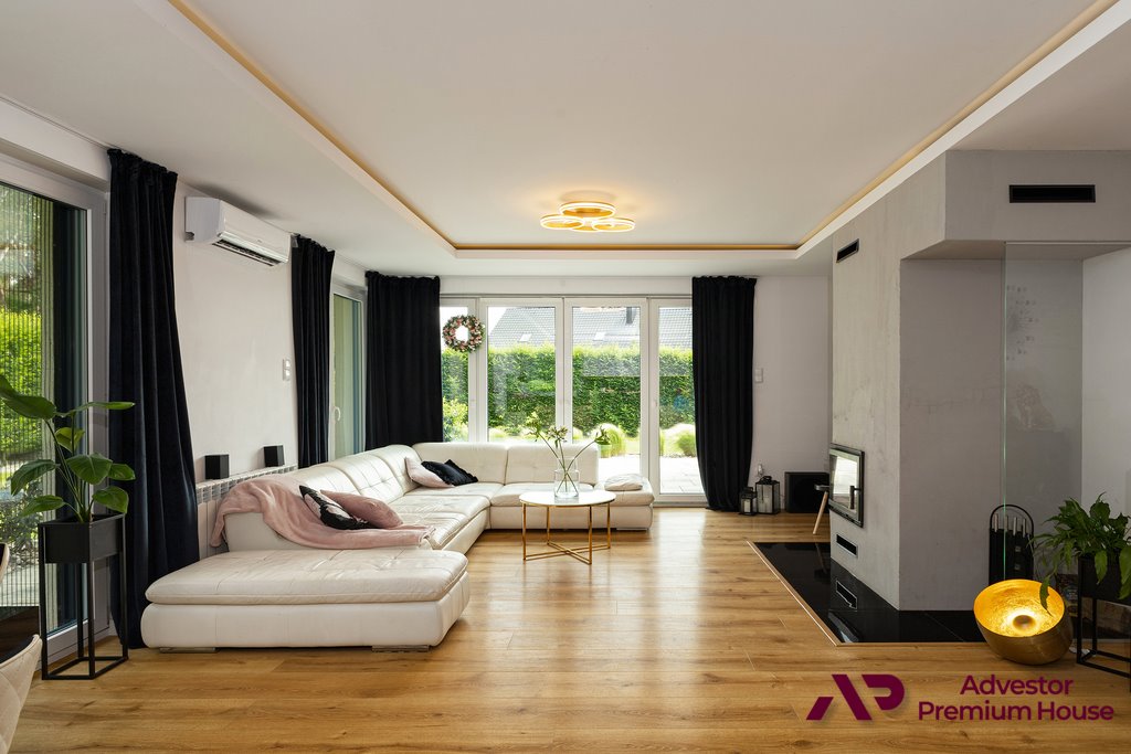 Gotowy dom w Ludwikowie z lasem, 172 m², 4 sypialnie Mosina  172m2 Foto 1