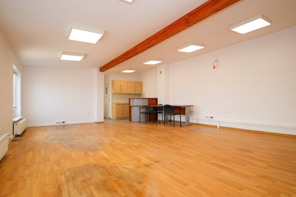 Na wynajem przestronny lokal 74 m² z aneksem i biurami Słupsk, Słoneczna  74m2 Foto 1