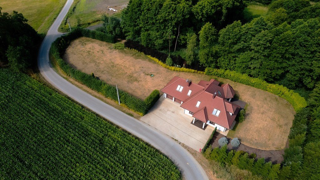 Wyjątkowy dom 184 m2 z garażem i nowoczesnym wykończeniem Orzechów  184m2 Foto 1