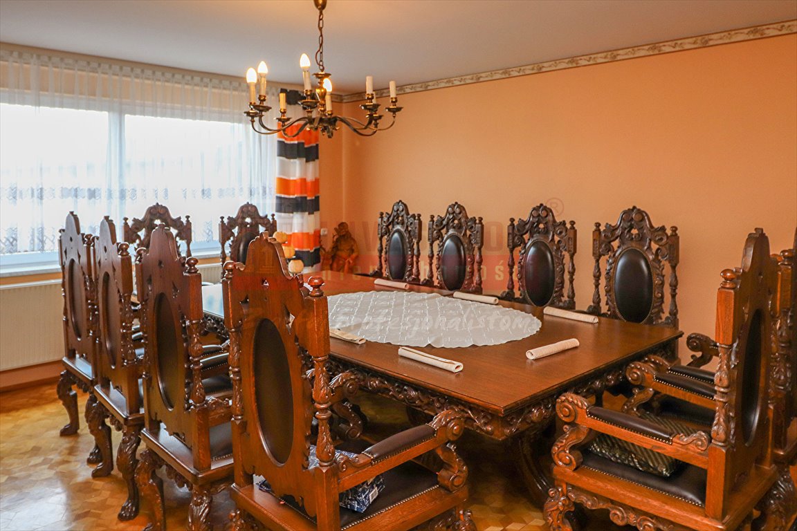 Na sprzedaż przestronny dom 360 m² z zabudową gospodarczą w Raszowej Raszowa  360m2 Foto 1