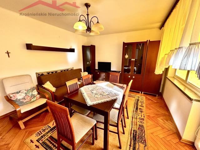 Mieszkanie trzypokojowe na sprzedaż Krosno, Śródmieście  56m2 Foto 1