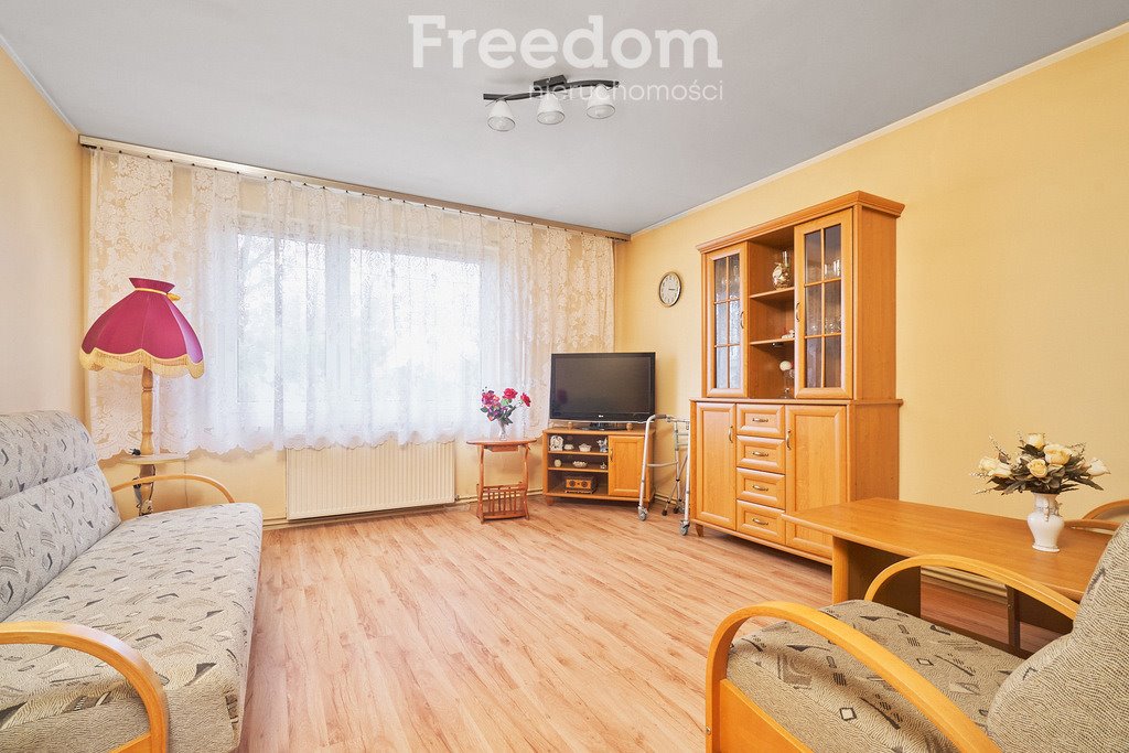 Mieszkanie dwupokojowe na sprzedaż Szestno  51m2 Foto 1