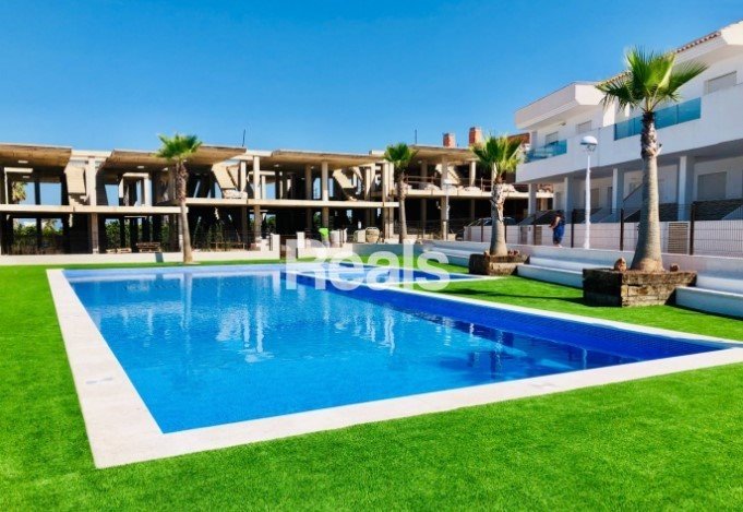 Dom z 3 sypialniami, basen i widok na morze w Torrevieja Hiszpania, Alicante  89m2 Foto 1