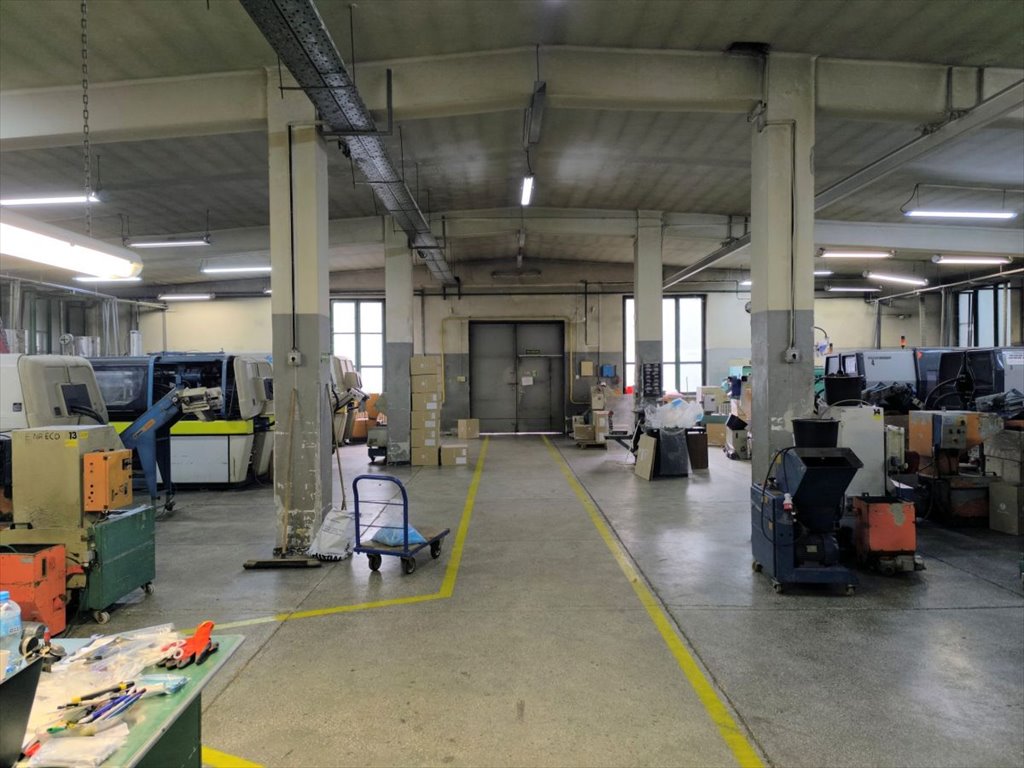 Magazynowo-usługowy obiekt 5 949 m2 z biurem i ogrodom Bytom  5 950m2 Foto 1