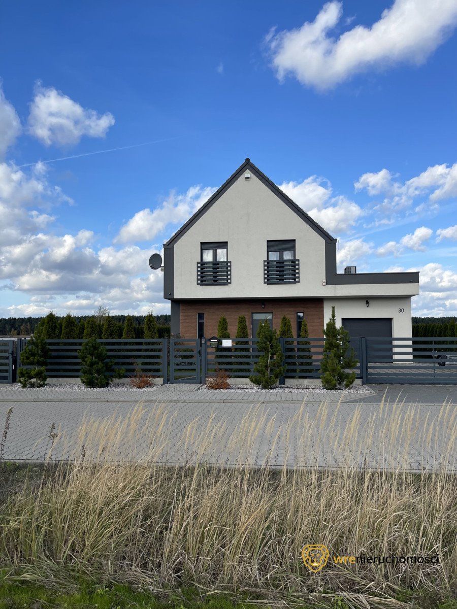 Przestronny dom z prywatną plażą i widokiem na las Brzezinki, Widokowa  178m2 Foto 1