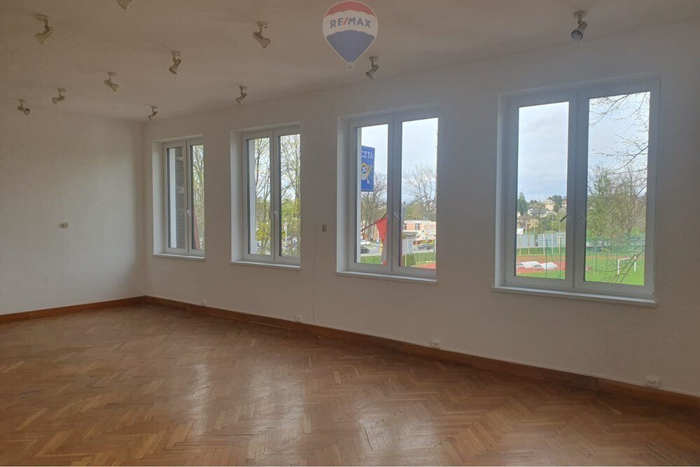 Lokal usługowy 100 m² w centrum Bestwiny, jasny i ustawny Bestwina  100m2 Foto 1