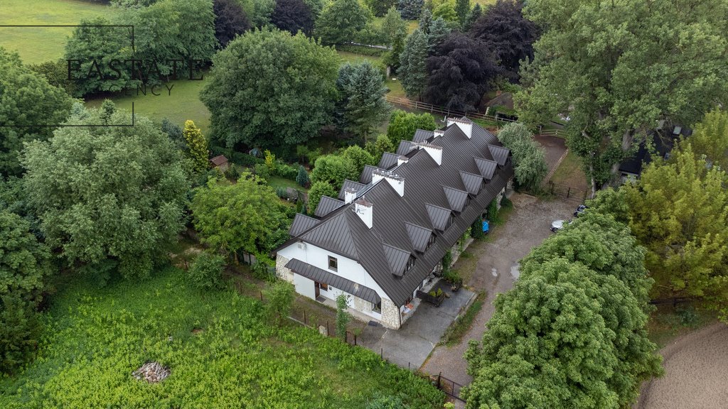 Segment narożny z ogrodem przy stadninie koni - 98 m² w Łomiankach Łomianki Dolne, Kościelna Droga  98m2 Foto 1