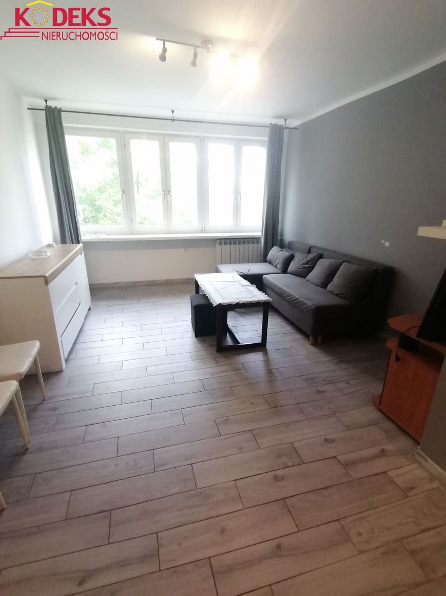 Atrakcyjne 28 m² mieszkanie w Legionowie z nowoczesną kuchnią. Legionowo  28m2 Foto 1
