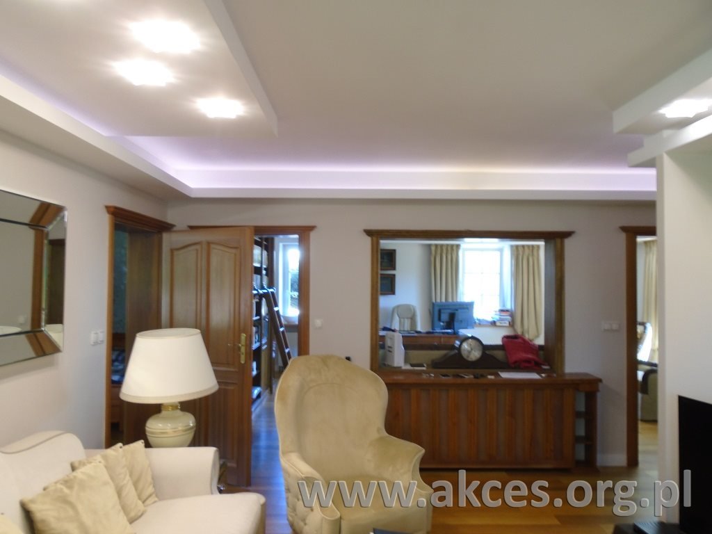 Nowoczesny dom 220 m2 z garażem i budynkiem towarzyszącym Kobyłka  300m2 Foto 1