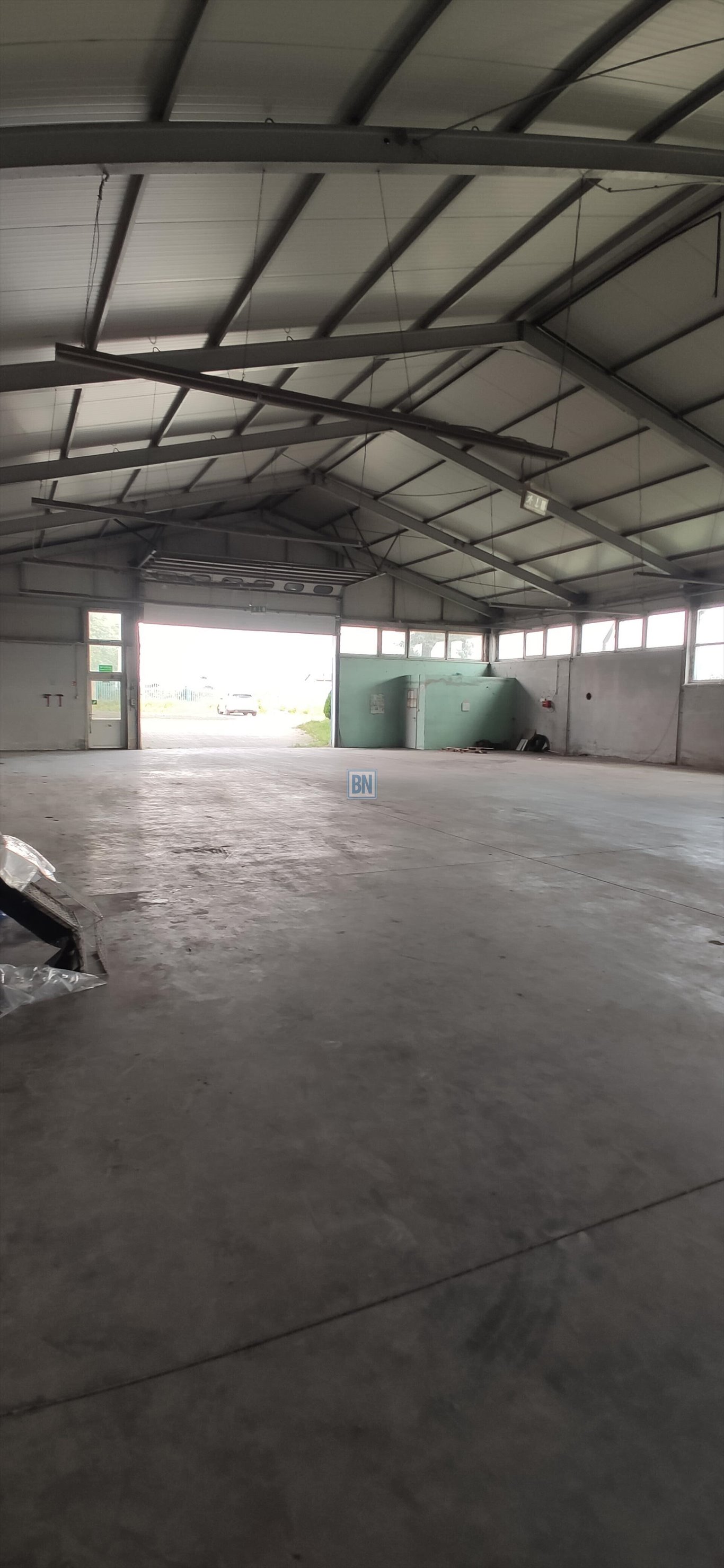 Wynajem lokal 500 m² z bramą i socjalami w Tychach Tychy  500m2 Foto 1