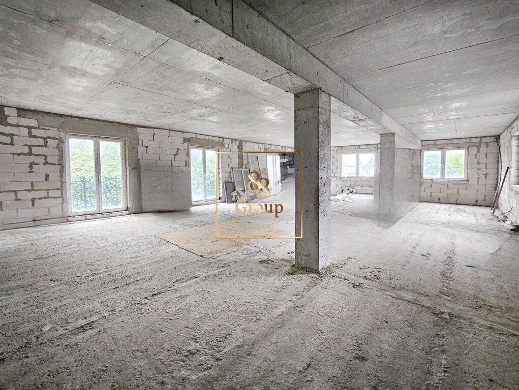 1700 m² w Włochach, budynek do aranżacji, blisko stacji Warszawa, Włochy  1 700m2 Foto 1