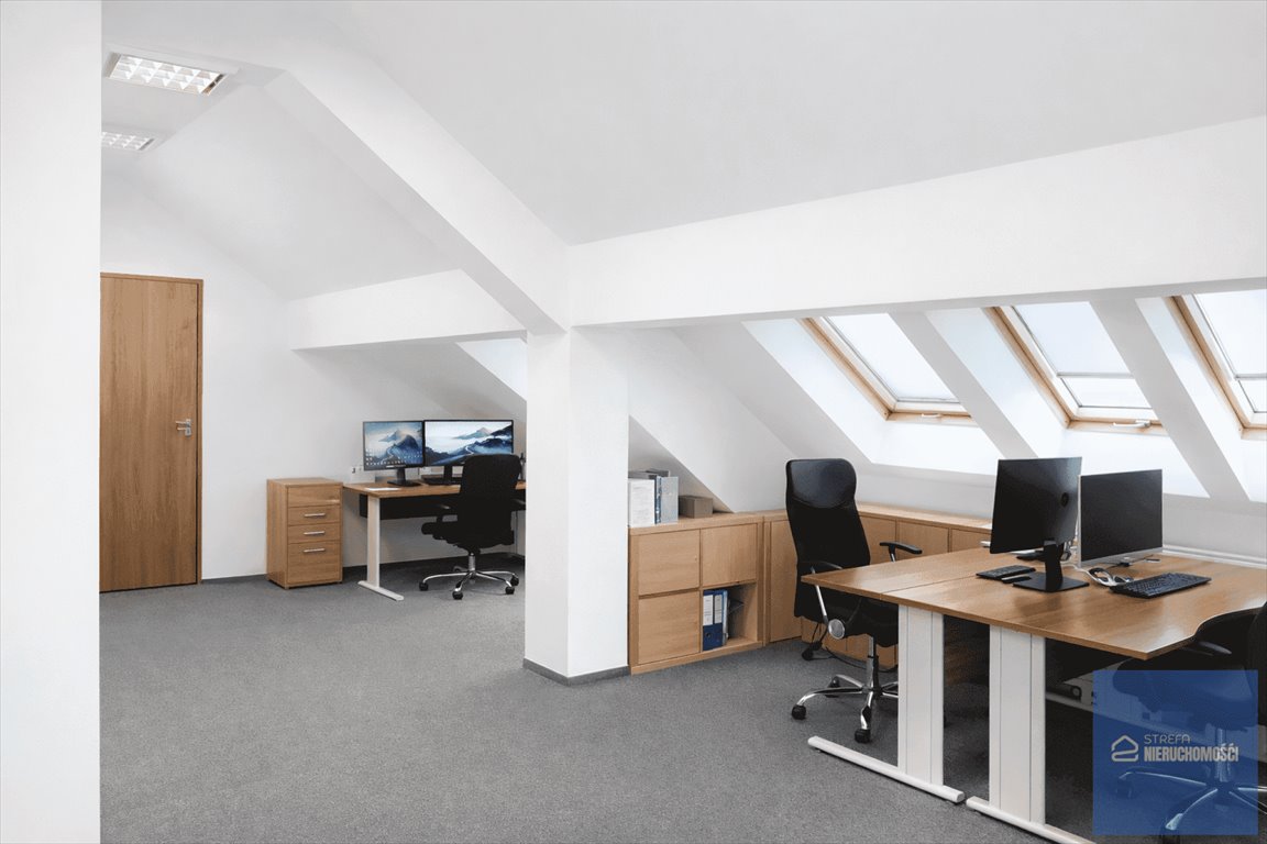 Przestronne biuro 122,8 m² w centrum Tarnowskich Gór Tarnowskie Góry, Śródmieście-Centrum  123m2 Foto 1