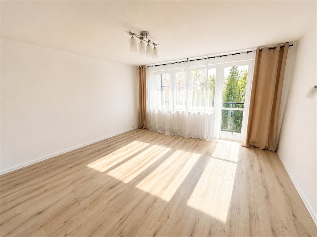 Przestronne 3 pokoje z balkonem po remoncie, blisko metra Warszawa, Bemowo, Uniejowska  65m2 Foto 1