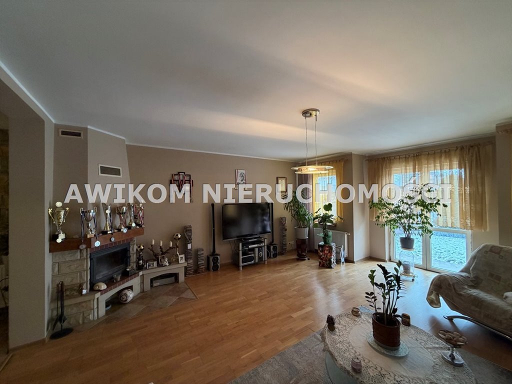 Segment środkowy 119,5 m2 z kominkiem i ogródkiem Grodzisk Mazowiecki  138m2 Foto 1