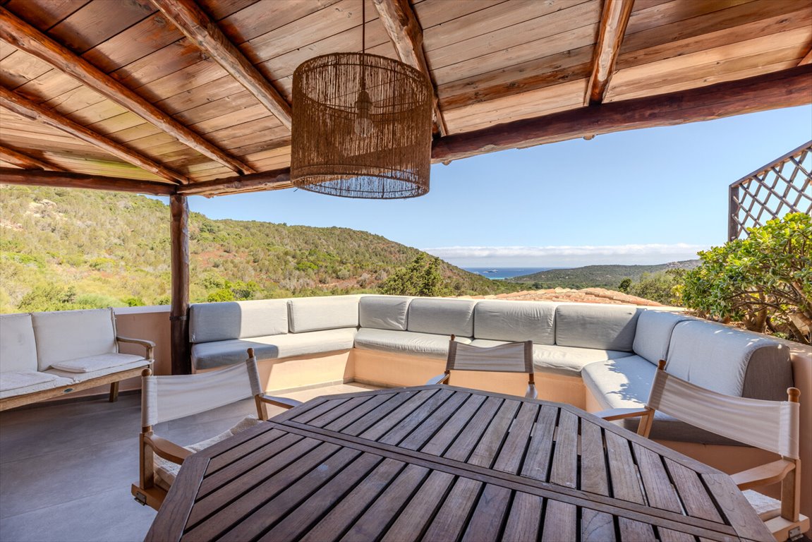 Ekskluzywny apartament z panoramicznym widokiem na morze Włochy, Arzachena  101m2 Foto 1