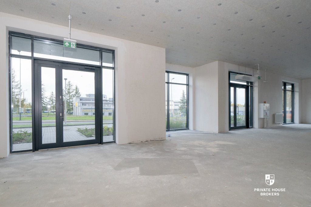 Nowoczesny lokal 177 m2 z witrynami i 3 wejściami Kraków, Podgórze, Walerego Sławka  178m2 Foto 1
