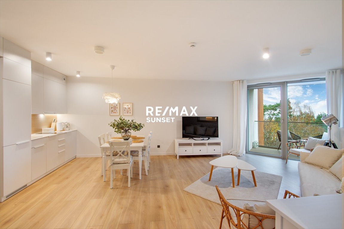 Mieszkanie dwupokojowe na sprzedaż Pobierowo, Mazowiecka 2  55m2 Foto 1