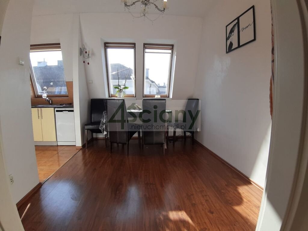 Dwupokojowe mieszkanie z dużym balkonem i komórką, 39 m2 Warszawa, Włochy, Zapustna  39m2 Foto 1