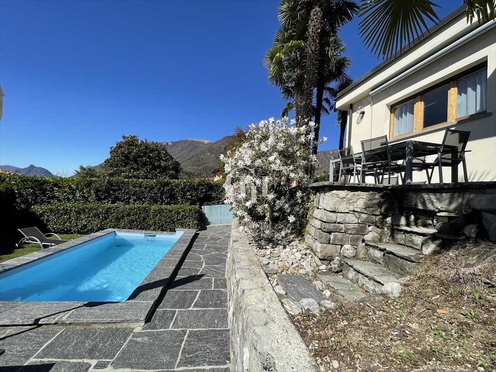 Willa z panoramicznym widokiem, basen i jacuzzi Włochy, Valsolda  150m2 Foto 1