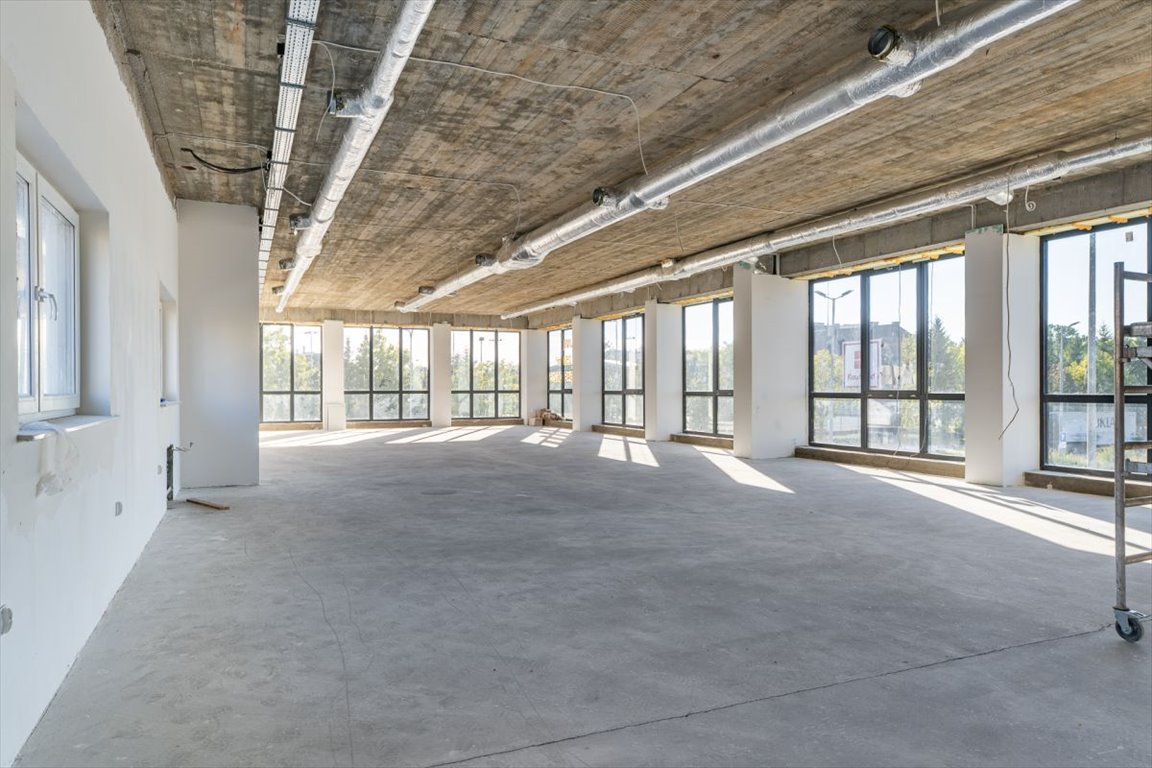 Lokal użytkowy na wynajem Chojnice, Obrońców Chojnic  250m2 Foto 1