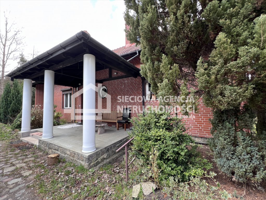 Przestronny dom 250 m2 z dużą działką 5800 m2 w Rumi Rumia  250m2 Foto 1