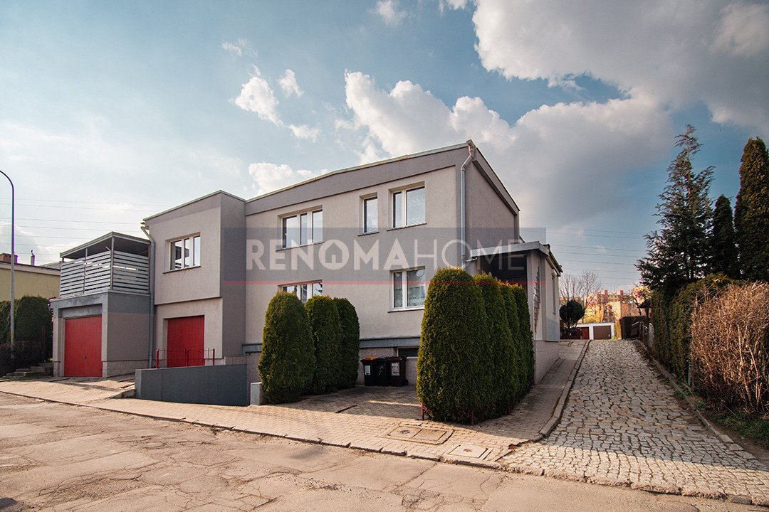 Przestronny dom z 3 garażami, ogrodem i kominkiem Wałbrzych, Piaskowa Góra  210m2 Foto 1