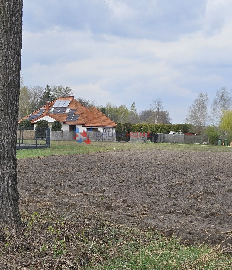 Działka budowlana 1000 m² w Czarnym Lesie, media w drodze Czarny Las  1 000m2 Foto 1