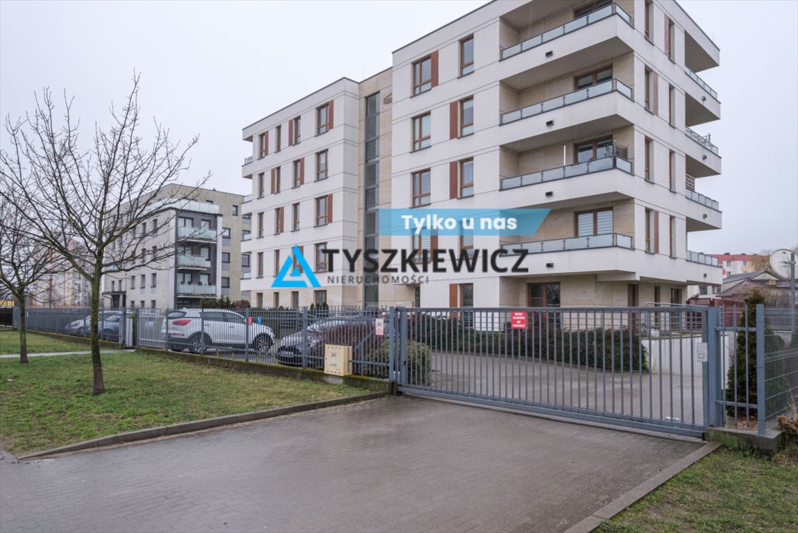 Mieszkanie trzypokojowe na sprzedaż Rumia, Gdyńska  49m2 Foto 1