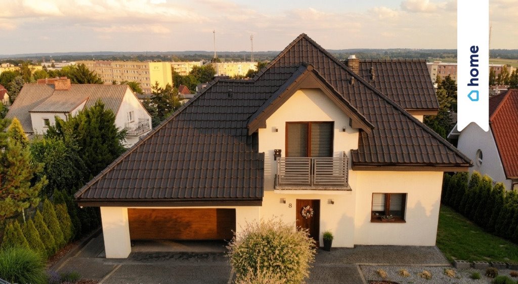 Przestronny dom 178 m² z dwoma wjazdami w centrum Świecia Świecie  178m2 Foto 1