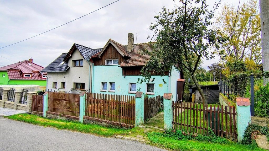 Dom z dużym potencjałem na działce 1043 m2 w Kostrzynie Kostrzyna  62m2 Foto 1