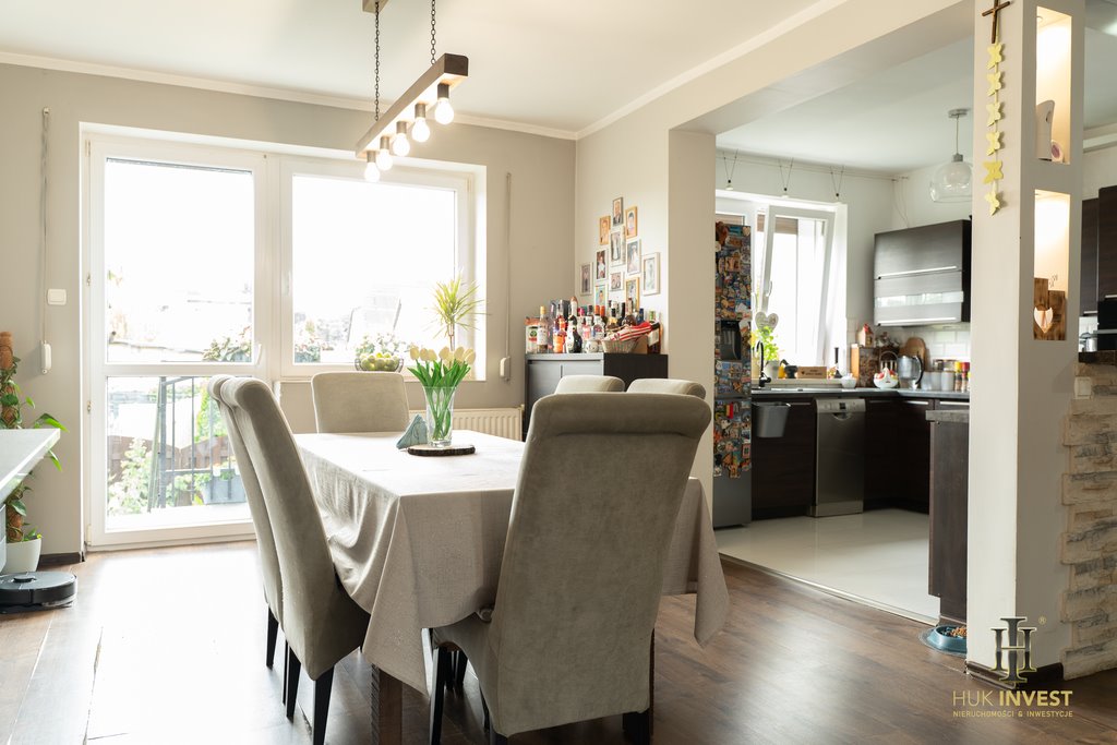 Przestronny dom 8 pokoi z ogrodem i garażem w Piła Piła  261m2 Foto 1