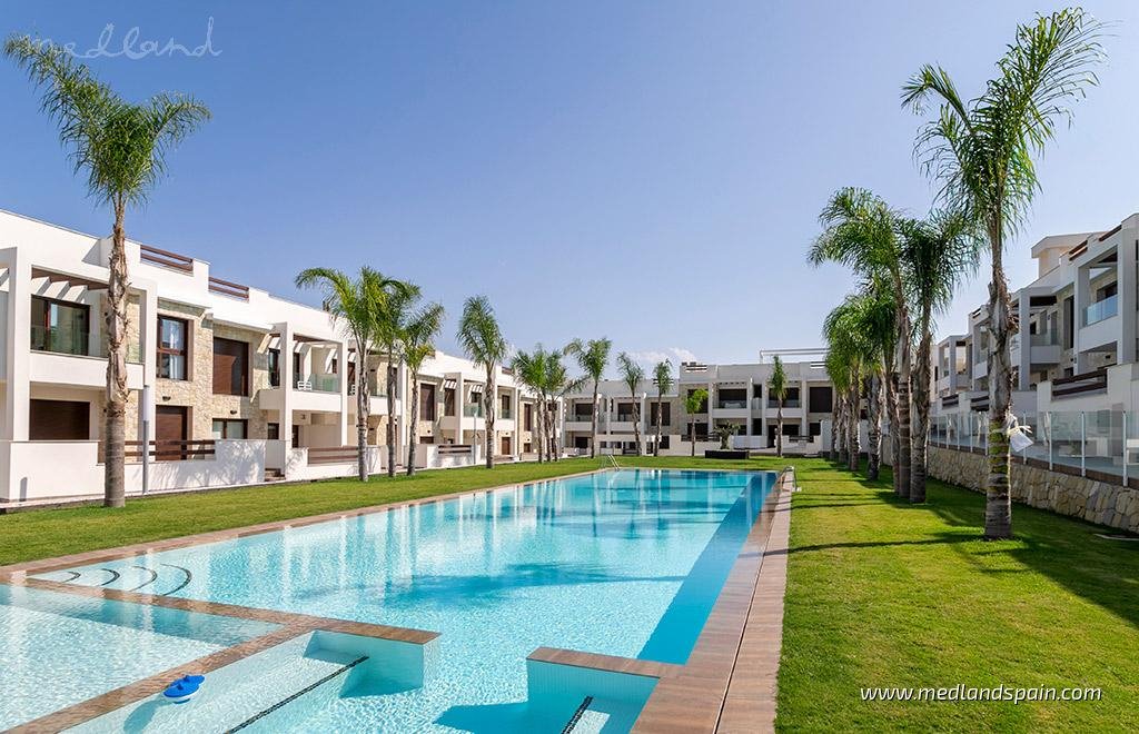 Nowoczesne 2-pokojowe mieszkanie z dużym tarasem lub solarium Hiszpania, Los Balcones  63m2 Foto 1