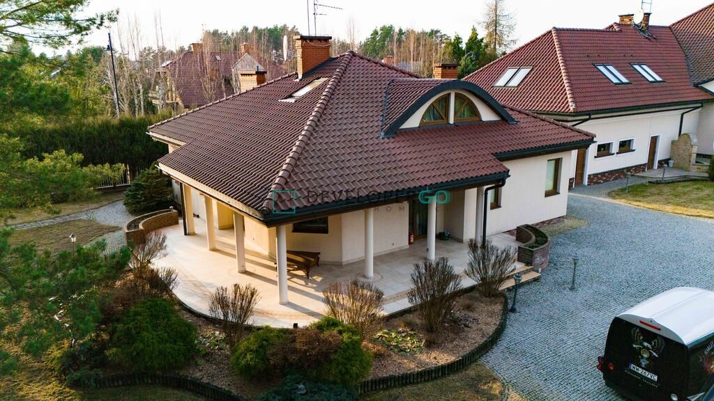 Stylowy dom 232 m2 z ogrodem, komfort i elegancja Solniczki  232m2 Foto 1