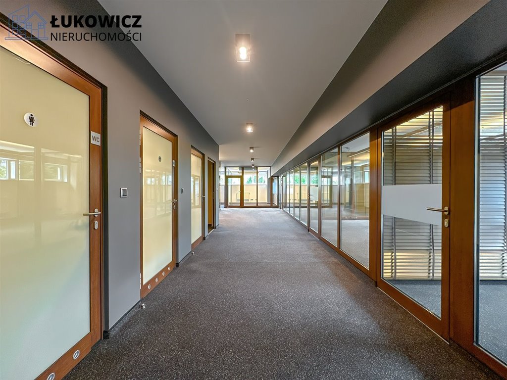 Nowoczesny lokal 250 m² na biuro, sala konferencyjna, klimatyzacja Bielsko-Biała, Osiedle Karpackie  200m2 Foto 1