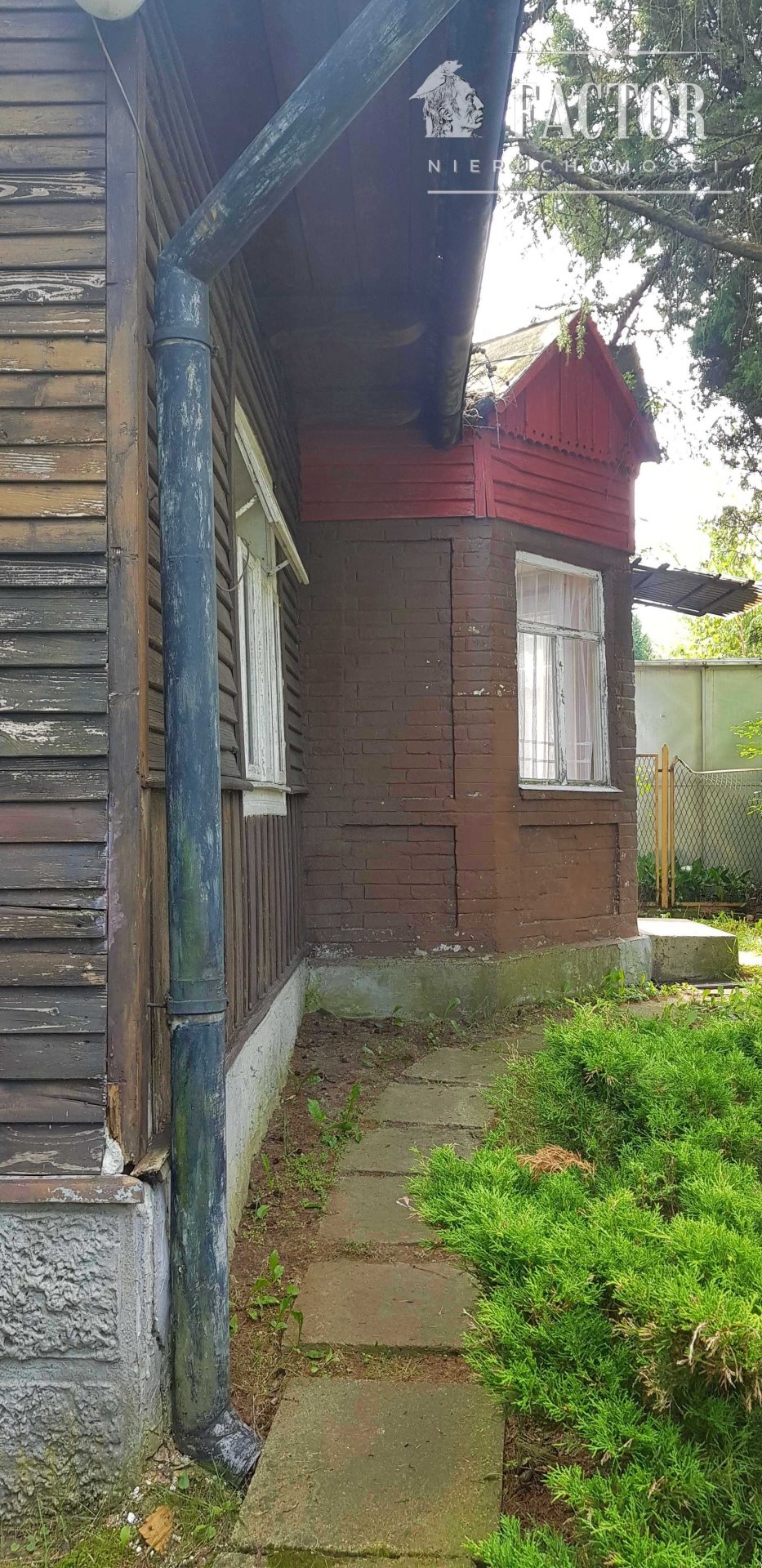 Urokliwy dom 50 m2 z działką 16 arów w Moszczenicy Moszczenica  50m2 Foto 1