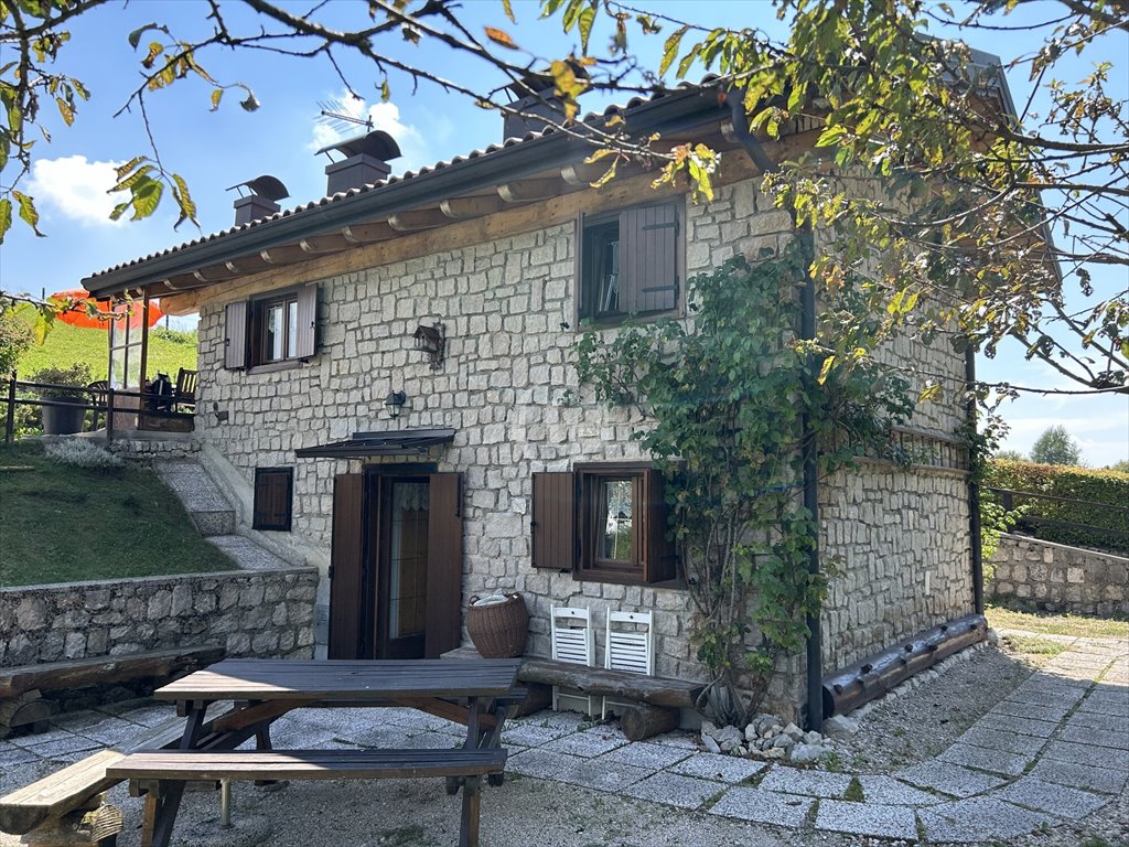 Dom na sprzedaż Włochy, Isera  88m2 Foto 1