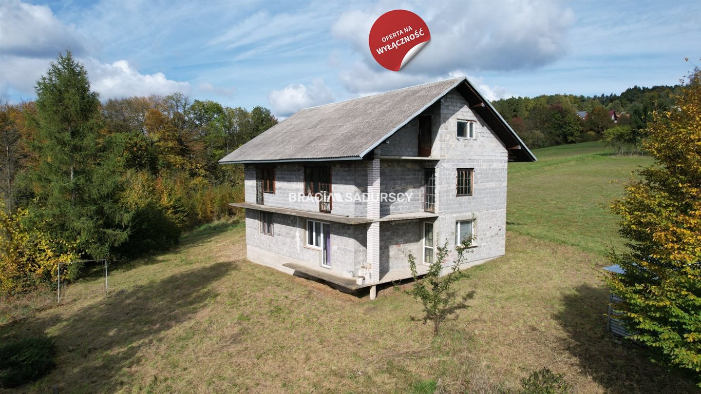 Dom 192 m2 z 7 pokojami, stan surowy, taras i balkony Rupniów  192m2 Foto 1