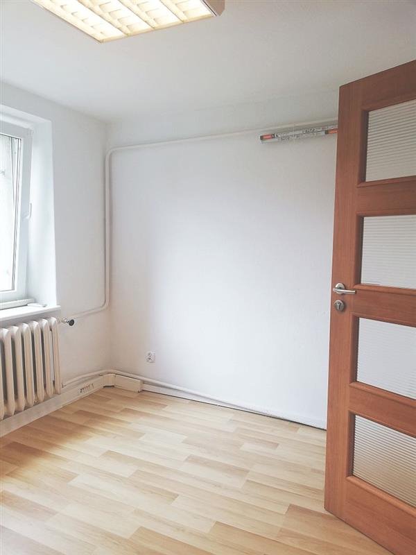 Zapraszam do wynajmu biura 30 m² w Przymorzu Gdańsk, Przymorze, PRZYMORZE MAŁE, CZERWONY DWÓR  30m2 Foto 1