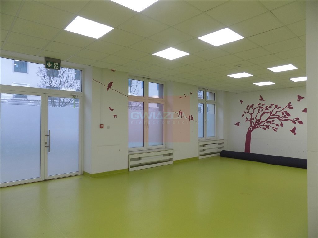 Wola, lokal 130 m² z dwoma wejściami i wysokimi oknami Warszawa, Wola, Koło  130m2 Foto 1