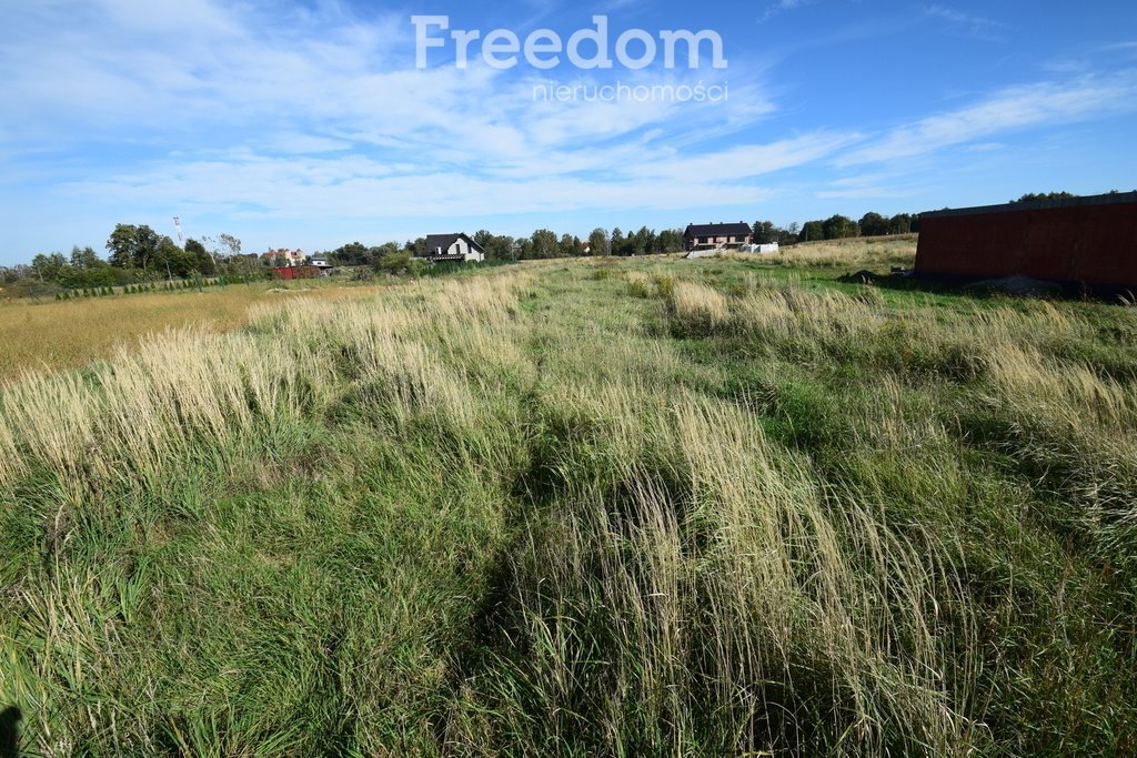 Działka budowlana na sprzedaż Niemodlin  1 081m2 Foto 3