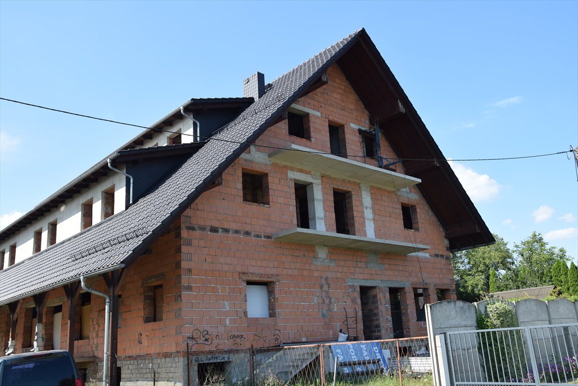 Obiekt 1120 m2 w stanie surowym, idealny na hotel lub biura Krapkowice  1 120m2 Foto 1