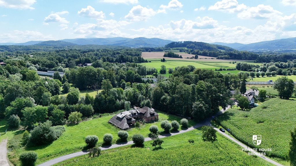 Polecam przestronny dom z basenem i ogrodem na Pogórzu Pogórze  435m2 Foto 1