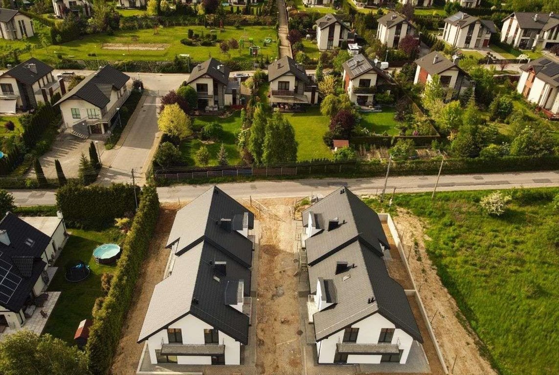Nowoczesny bliźniak 134 m2 z garażem i pięknym widokiem Michałowice, Parkowa  134m2 Foto 1