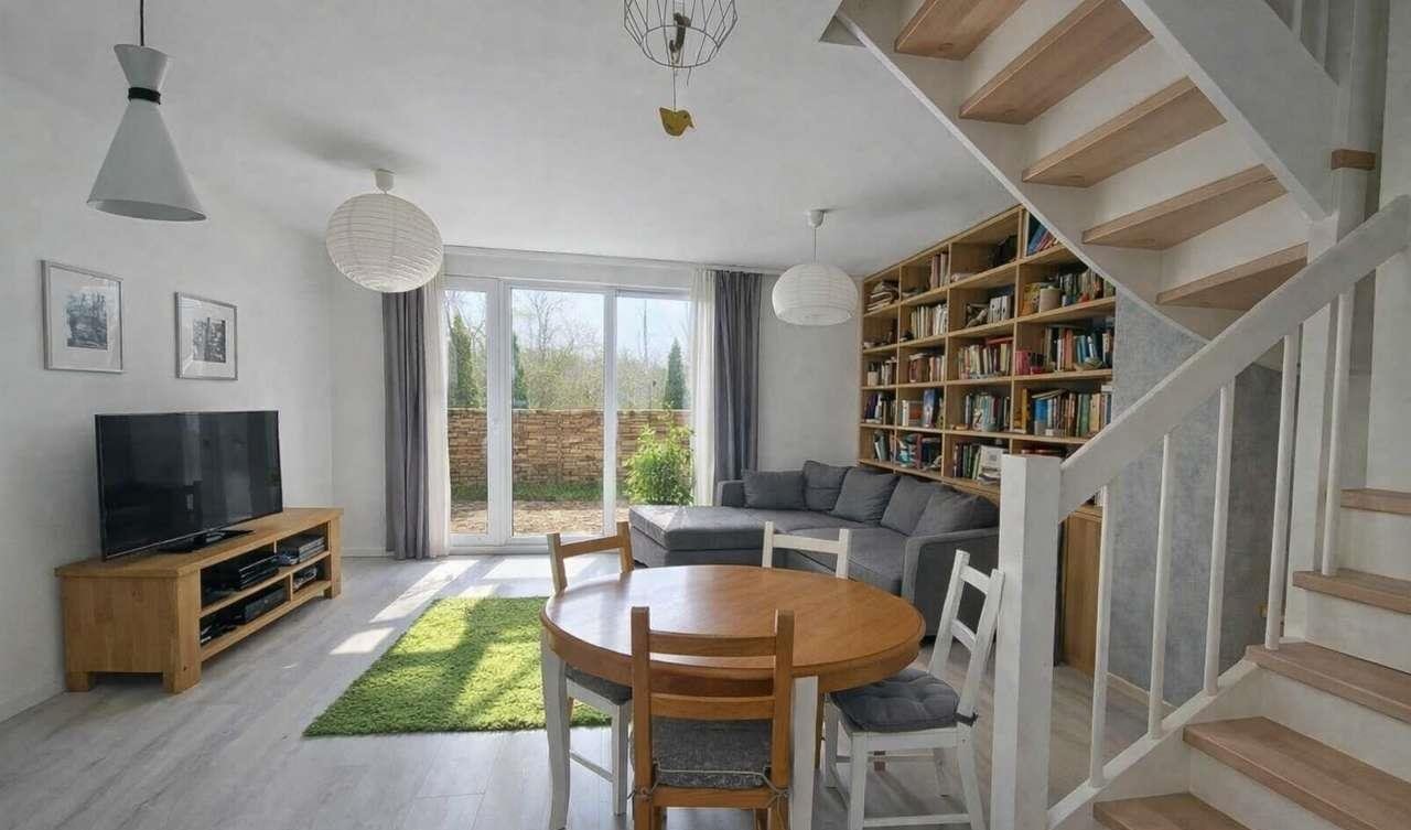 Przestronny dom 6 pokoi z widokiem na las, ogród, 2 miejsca Piaseczno, Cichej Łąki  110m2 Foto 1