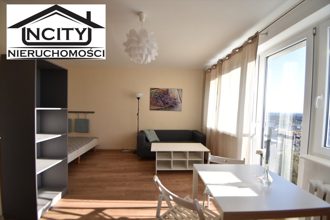 Widok z okna! Jasna kawalerka 32 m² z balkonem w Suchaninie Gdańsk, Suchanino, Kamieńskiego 5  32m2 Foto 1