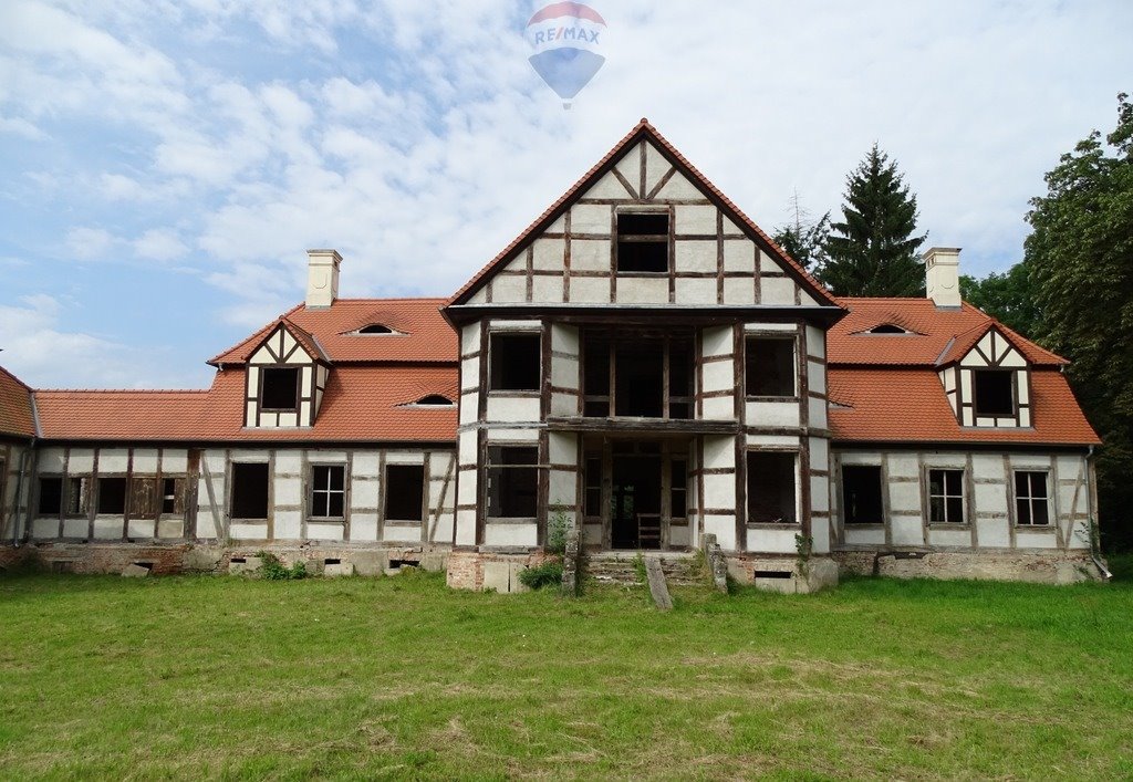 Zabytkowy dwór z parkiem, sala balowa, potencjał inwestycyjny Świerzno, Pałacowa  145 000m2 Foto 1