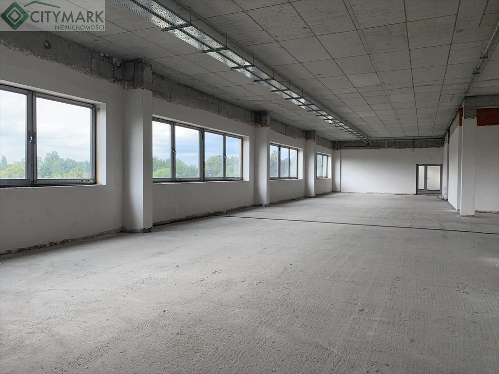 Lokal użytkowy na sprzedaż Pruszków  1 800m2 Foto 1