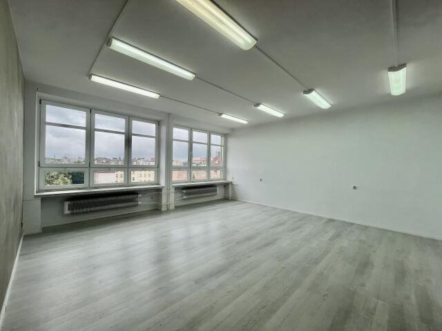 Polecam lokale 36 m² w centrum Opola z windą i parkingiem Opole, Centrum  36m2 Foto 1