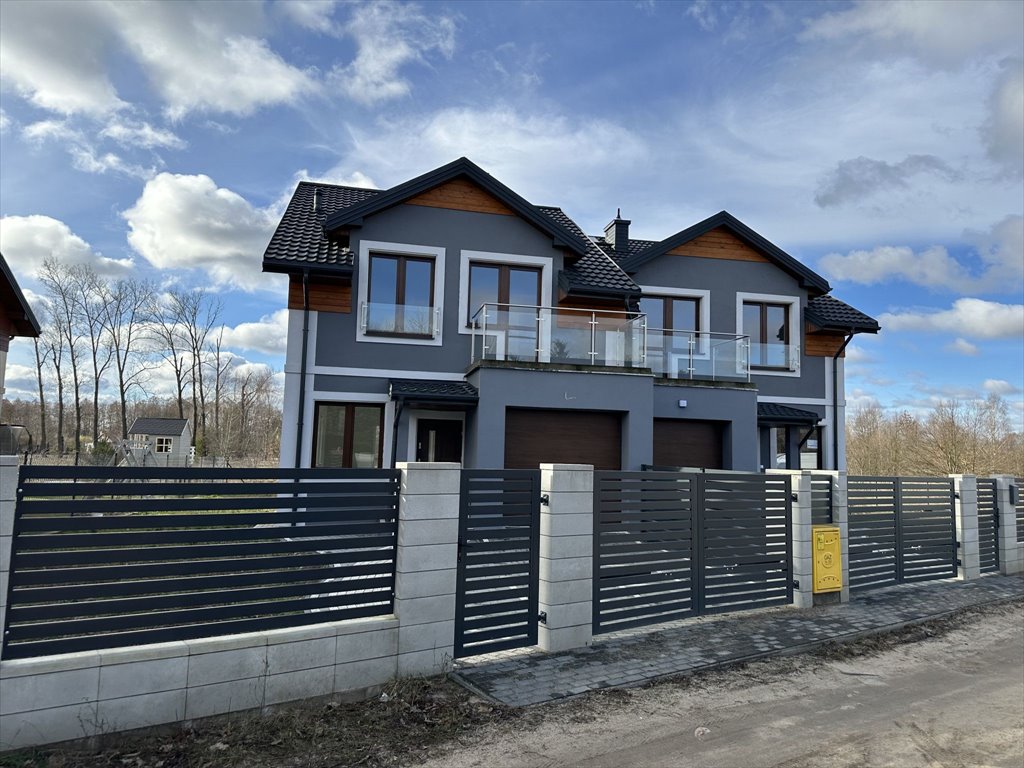 Zapraszam nowoczesny segment 152 m² z garażem i poddaszem Popławy, Popławy  168m2 Foto 1