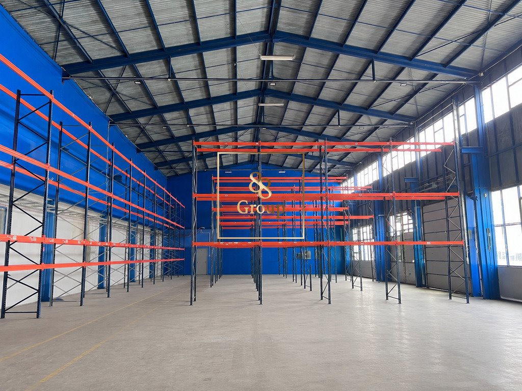 Polecam halę magazynową z biurem 1465 m² w Kobyłce Kobyłka  1 465m2 Foto 1